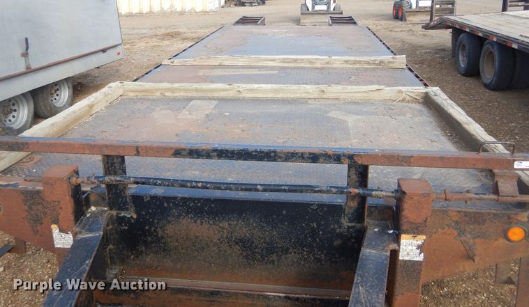 image for item MX9928 2004 PJ  equipment trailer