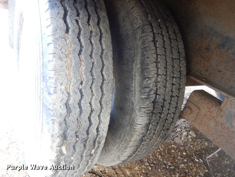 image for item MX9928 2004 PJ  equipment trailer