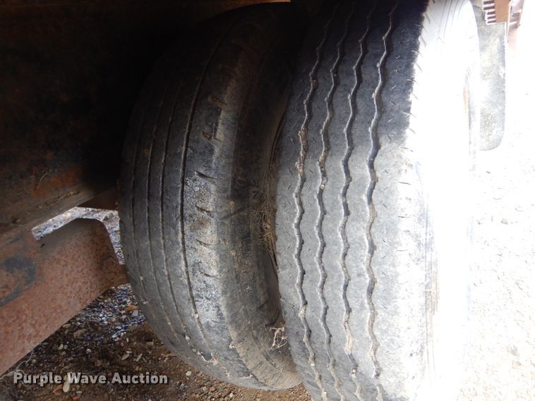 image for item MX9928 2004 PJ  equipment trailer