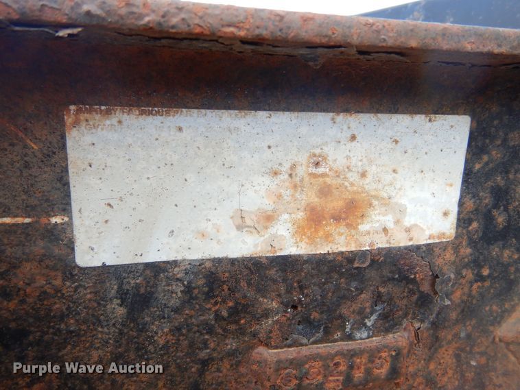 image for item MX9928 2004 PJ  equipment trailer