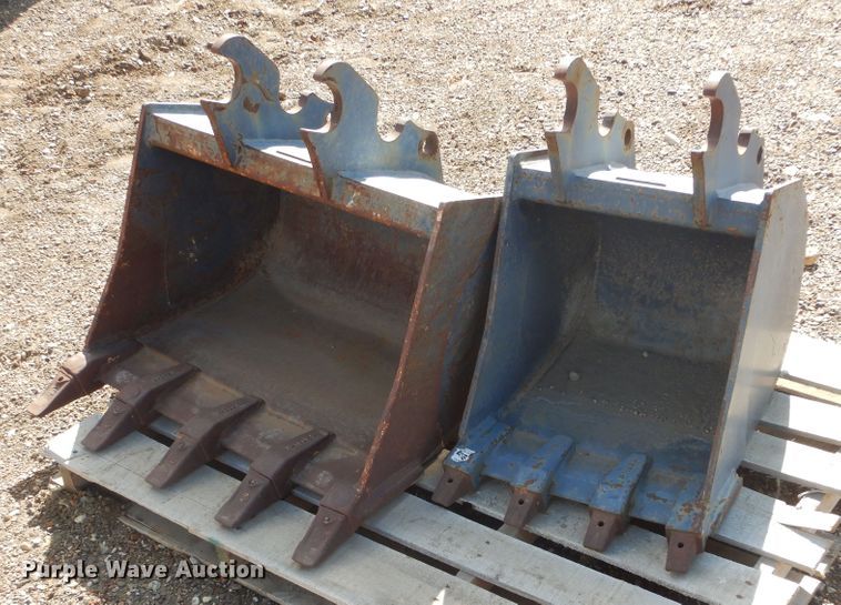 image for item MX9931 (2) excavator buckets