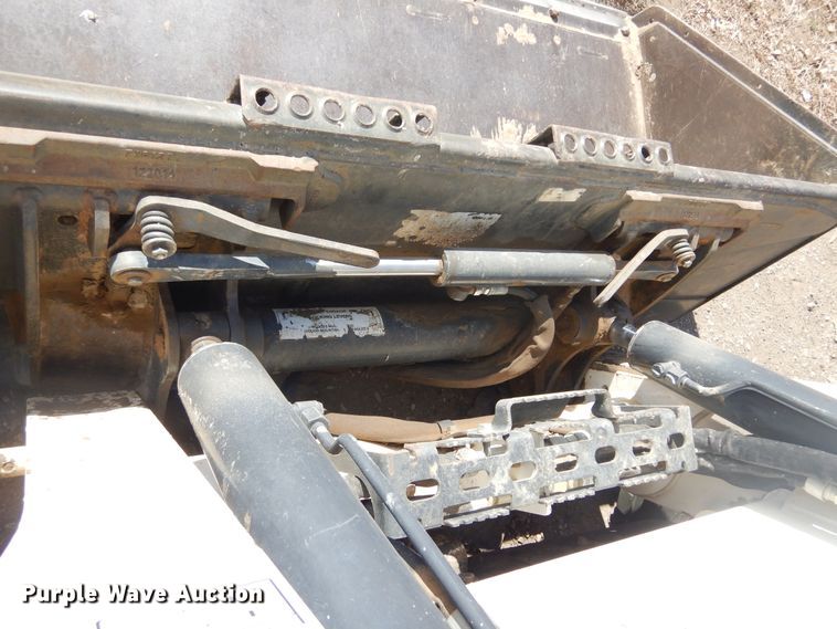 image for item MX9932 2016 Bobcat S650  skid steer loader