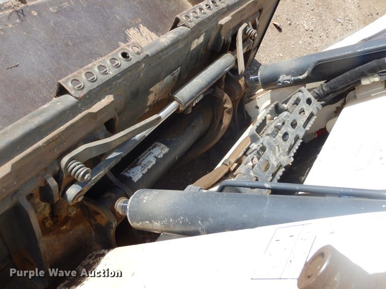 image for item MX9932 2016 Bobcat S650  skid steer loader