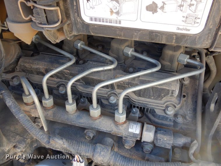 image for item MX9932 2016 Bobcat S650  skid steer loader