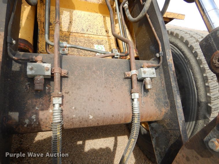 image for item MX9944 1992 Caterpillar IT28B  integrated tool carrier