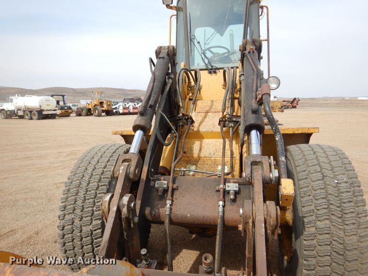 image for item MX9944 1992 Caterpillar IT28B  integrated tool carrier