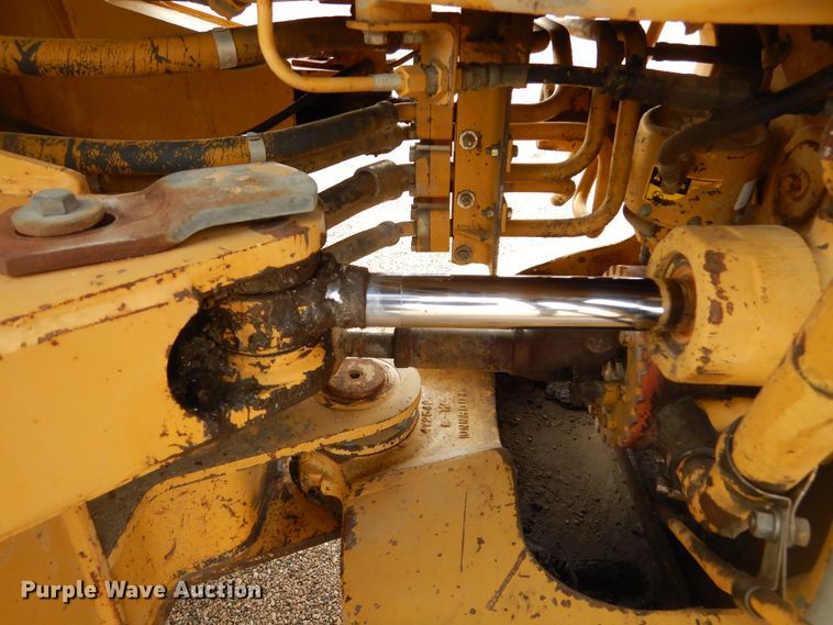 image for item MX9944 1992 Caterpillar IT28B  integrated tool carrier