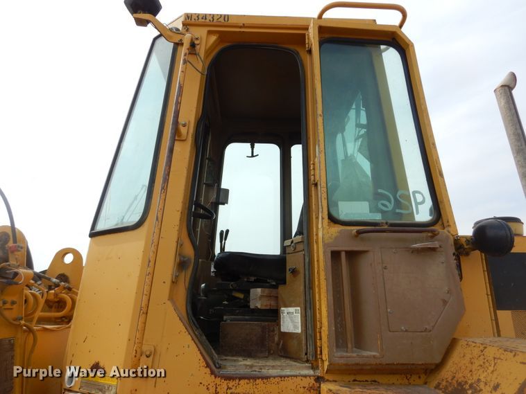 image for item MX9944 1992 Caterpillar IT28B  integrated tool carrier