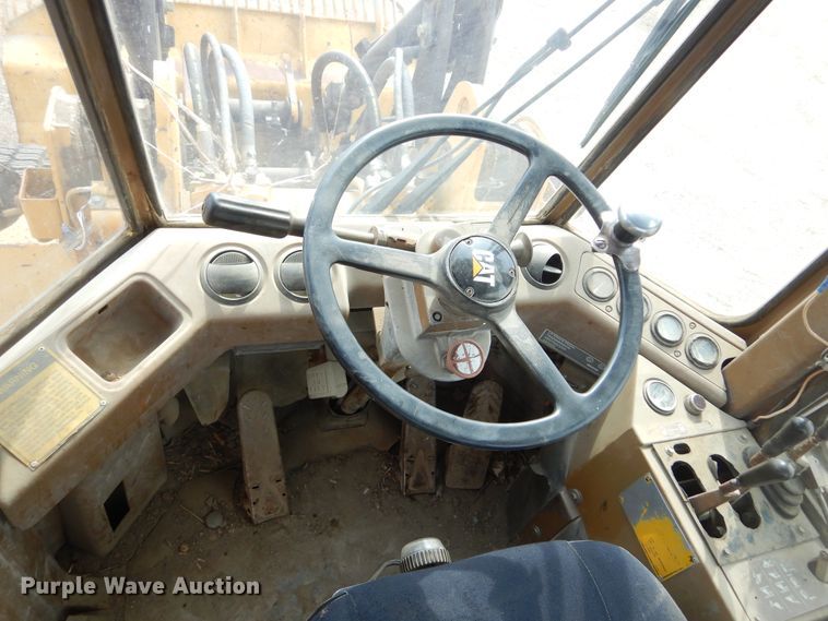 image for item MX9944 1992 Caterpillar IT28B  integrated tool carrier