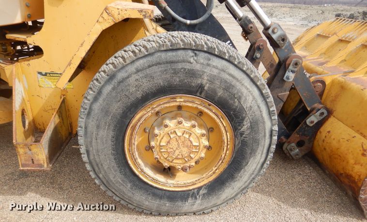 image for item MX9944 1992 Caterpillar IT28B  integrated tool carrier