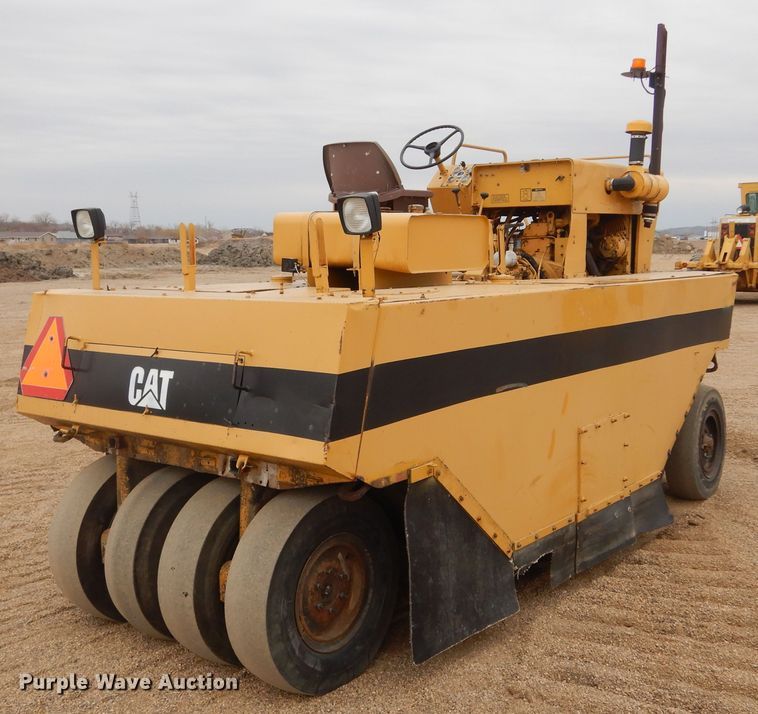 image for item MX9955 Caterpillar PS-180  pneumatic roller