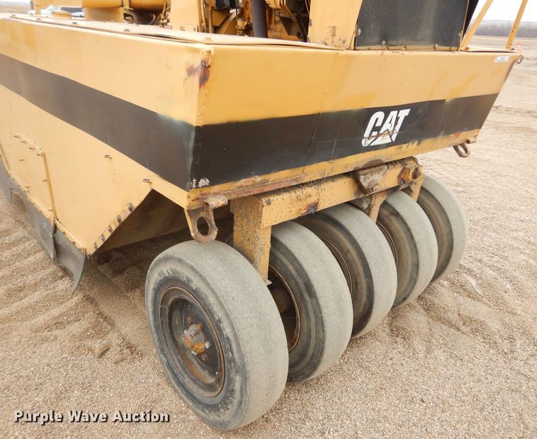 image for item MX9955 Caterpillar PS-180  pneumatic roller