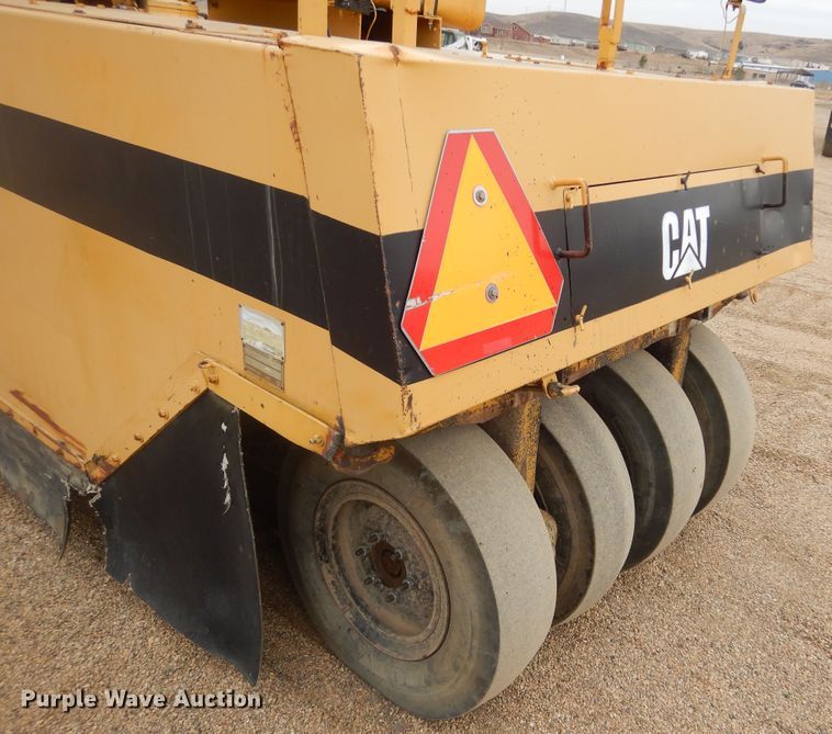 image for item MX9955 Caterpillar PS-180  pneumatic roller
