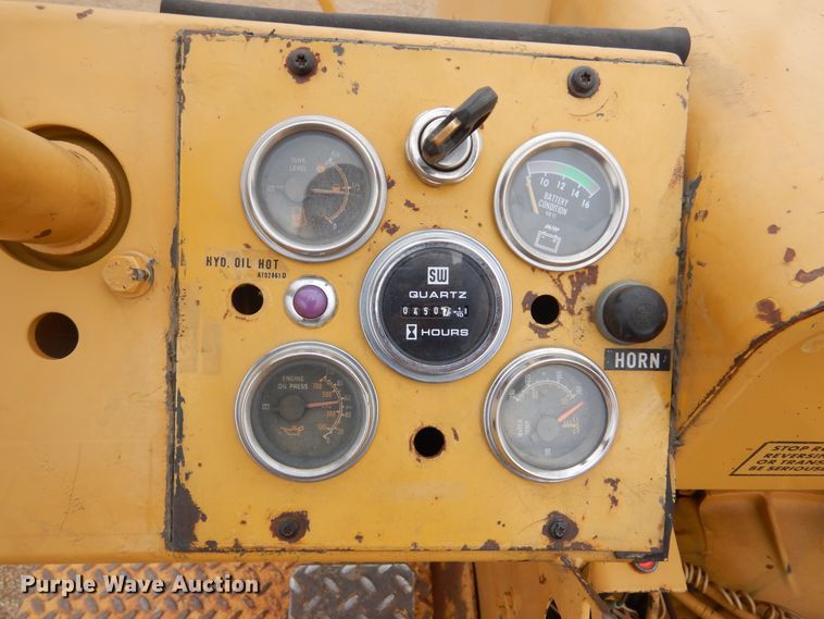 image for item MX9955 Caterpillar PS-180  pneumatic roller