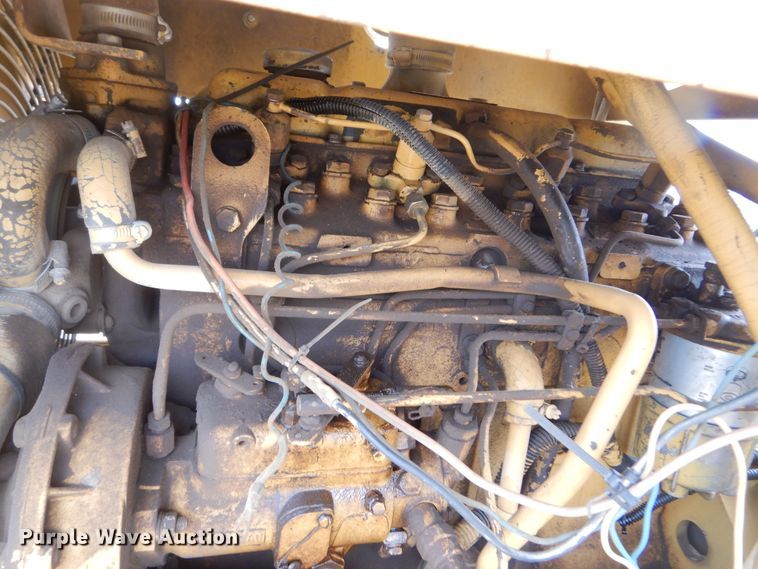 image for item MX9955 Caterpillar PS-180  pneumatic roller