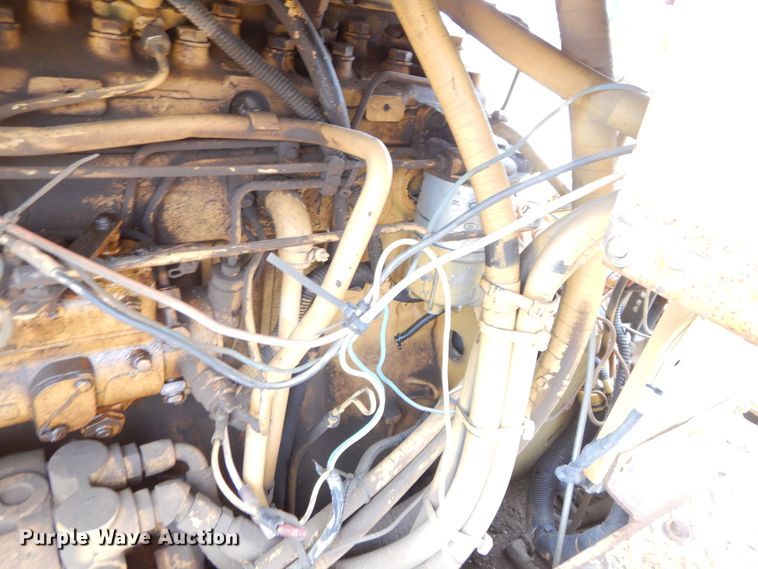 image for item MX9955 Caterpillar PS-180  pneumatic roller