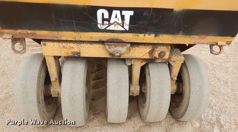 image for item MX9955 Caterpillar PS-180  pneumatic roller