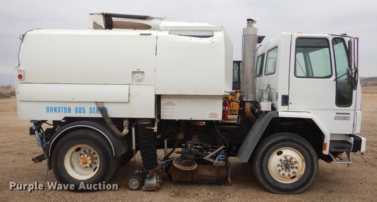 image for item MX9956 2001 Sterling SC-7000  street sweeper truck