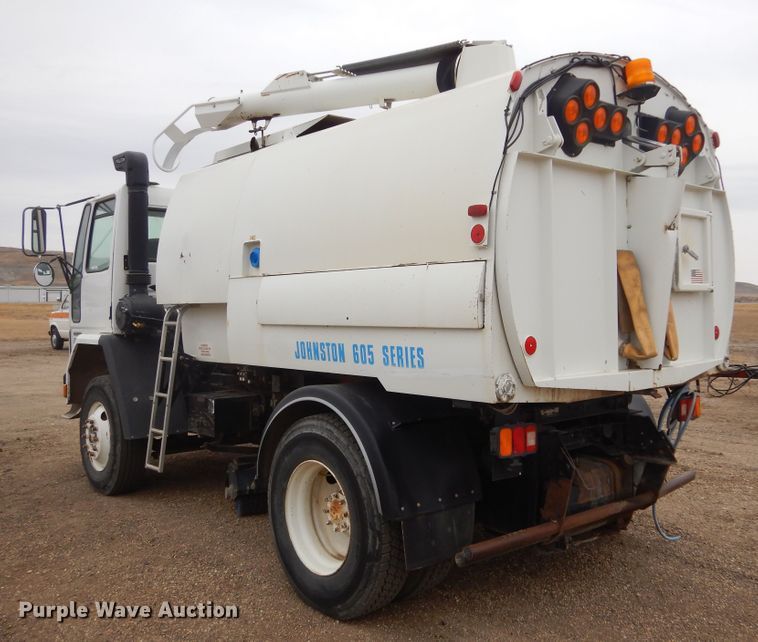 image for item MX9956 2001 Sterling SC-7000  street sweeper truck