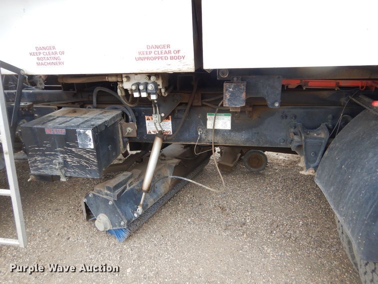 image for item MX9956 2001 Sterling SC-7000  street sweeper truck