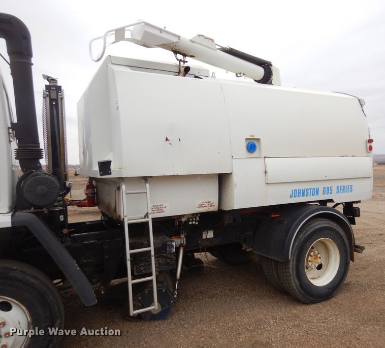 image for item MX9956 2001 Sterling SC-7000  street sweeper truck