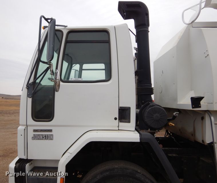 image for item MX9956 2001 Sterling SC-7000  street sweeper truck