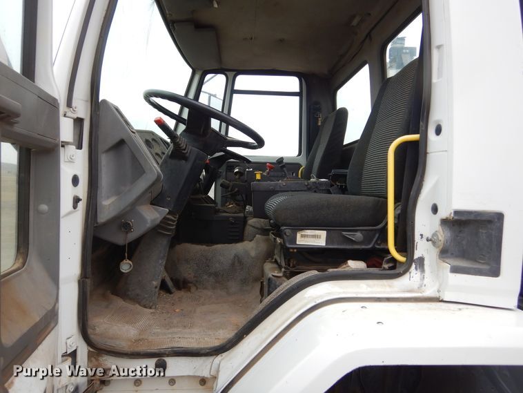 image for item MX9956 2001 Sterling SC-7000  street sweeper truck