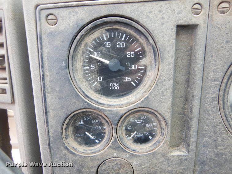 image for item MX9956 2001 Sterling SC-7000  street sweeper truck