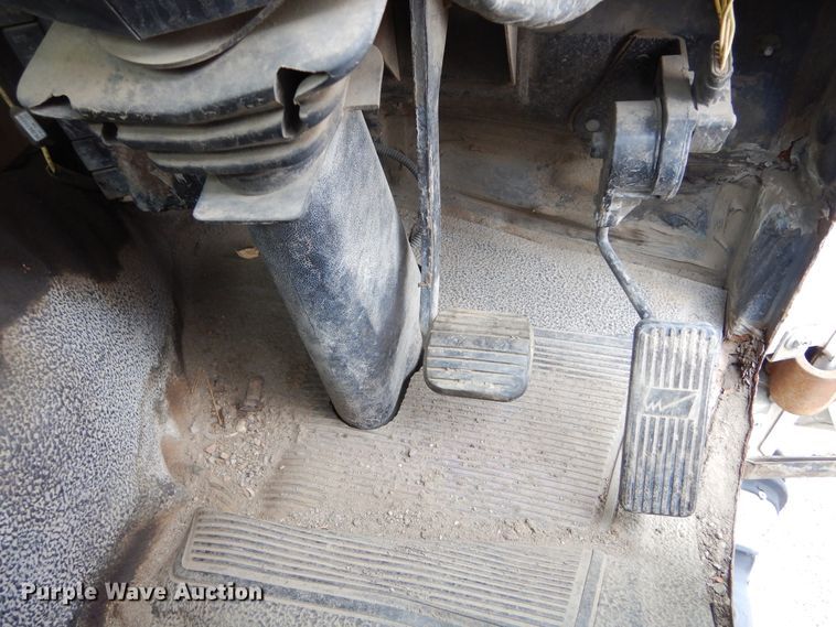 image for item MX9956 2001 Sterling SC-7000  street sweeper truck