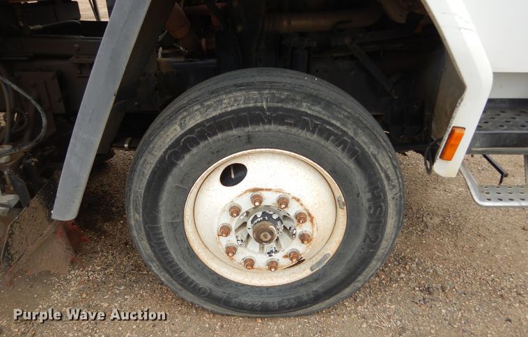 image for item MX9956 2001 Sterling SC-7000  street sweeper truck