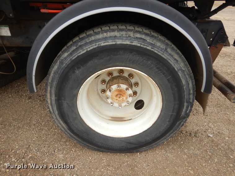 image for item MX9956 2001 Sterling SC-7000  street sweeper truck