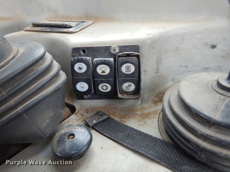 image for item MX9959 2006 Caterpillar D6R XW Series III  dozer