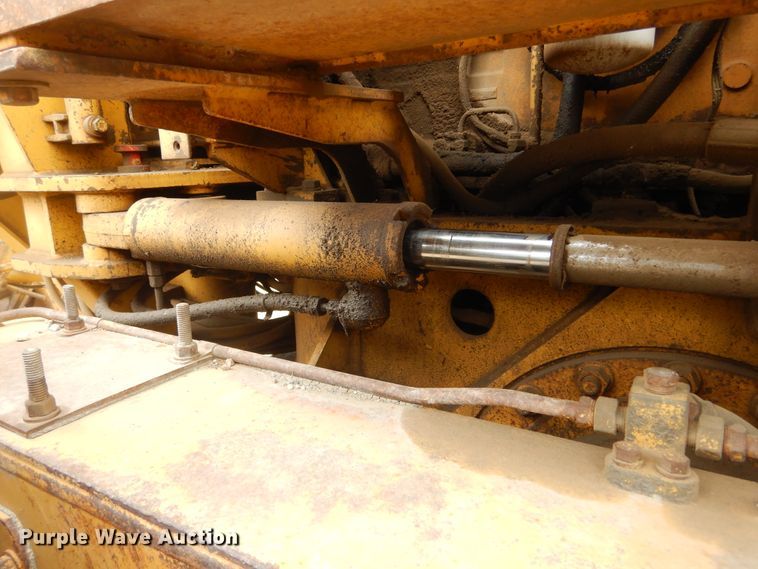 image for item MX9960 1992 Caterpillar 140G  motor grader