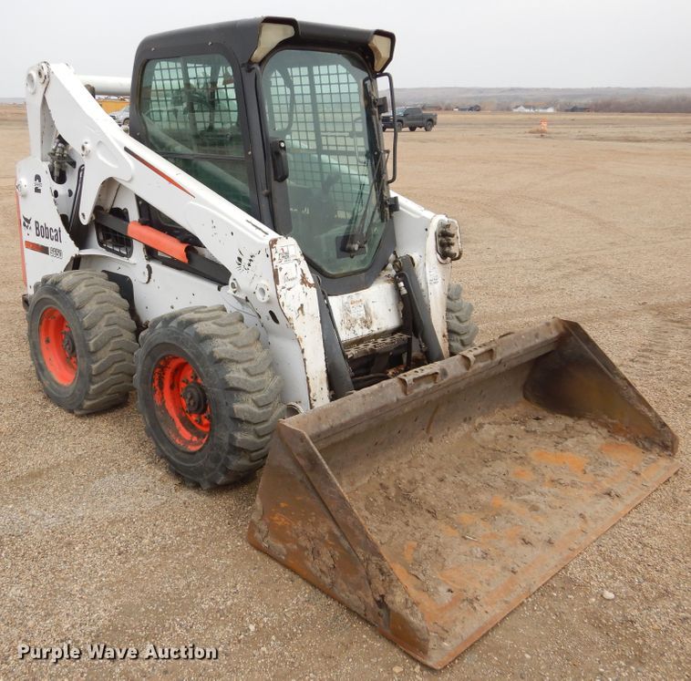 image for item MX9961 2014 Bobcat S650  skid steer loader