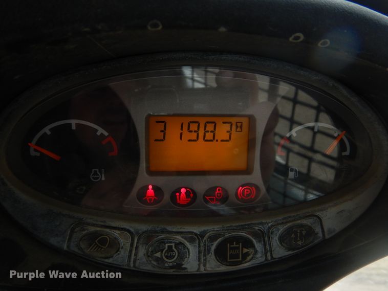 image for item MX9961 2014 Bobcat S650  skid steer loader