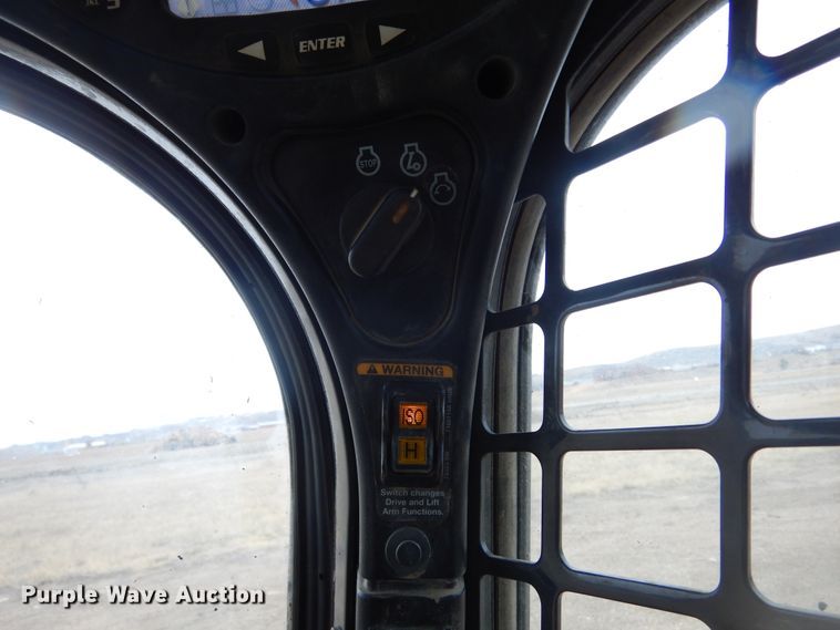 image for item MX9961 2014 Bobcat S650  skid steer loader