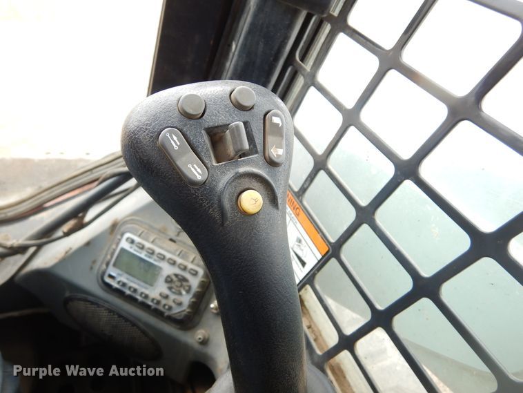 image for item MX9961 2014 Bobcat S650  skid steer loader