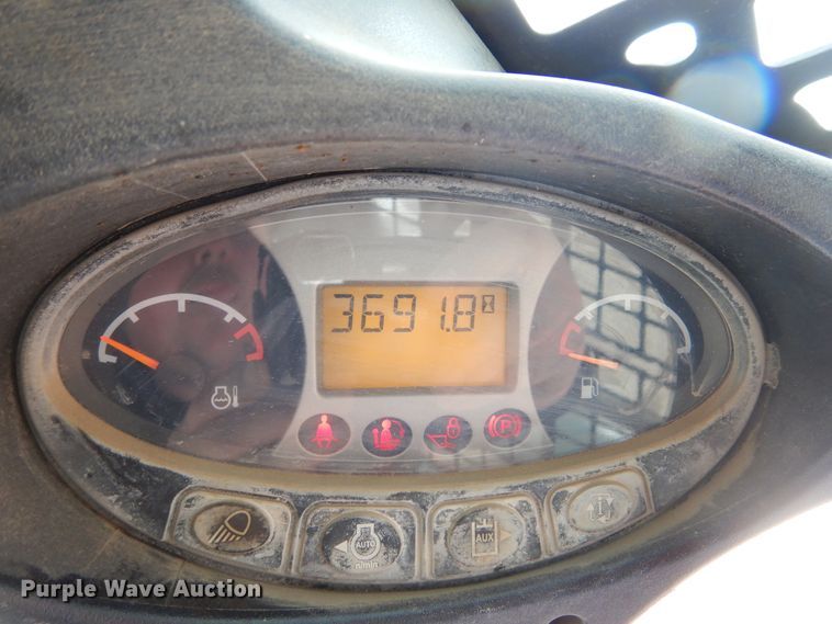 image for item MX9962 2014 Bobcat S650  skid steer loader