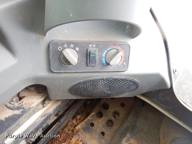 image for item MX9963 2014 Bobcat S650  skid steer loader