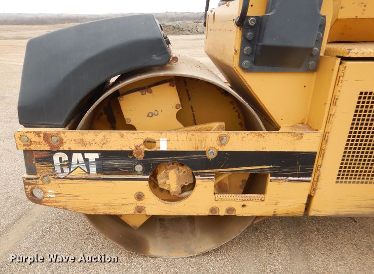 image for item MX9965 1998 Caterpillar CB 534C  double drum roller