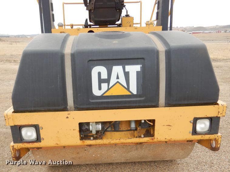 image for item MX9965 1998 Caterpillar CB 534C  double drum roller