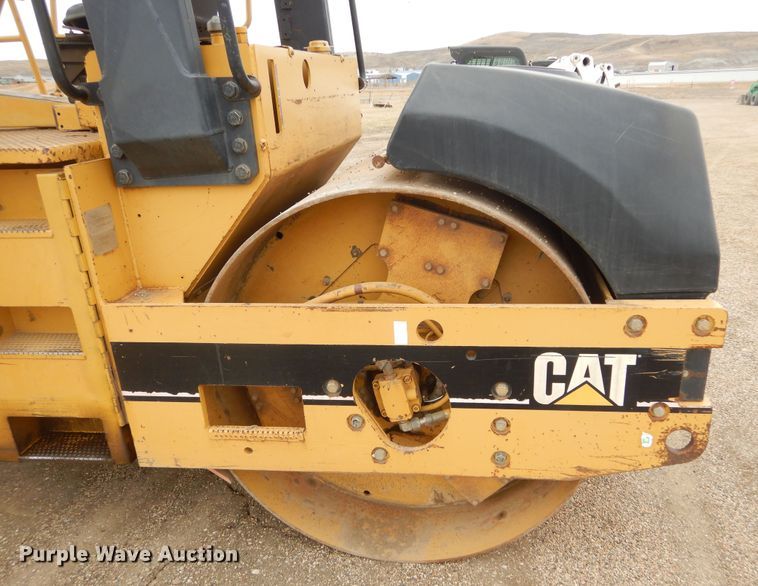 image for item MX9965 1998 Caterpillar CB 534C  double drum roller