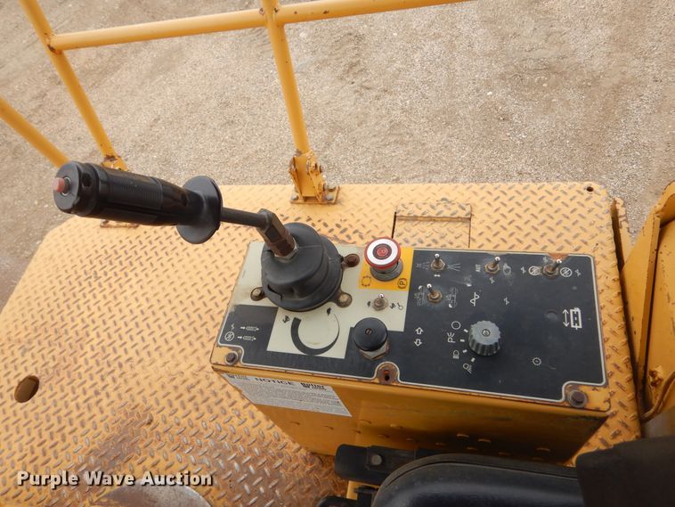 image for item MX9965 1998 Caterpillar CB 534C  double drum roller