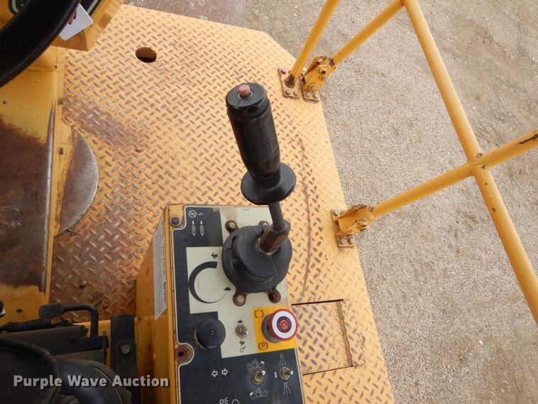 image for item MX9965 1998 Caterpillar CB 534C  double drum roller