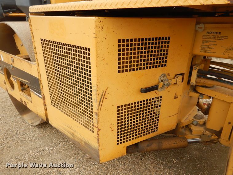 image for item MX9965 1998 Caterpillar CB 534C  double drum roller