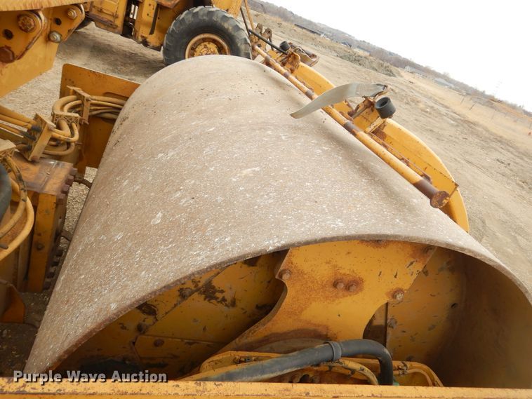 image for item MX9965 1998 Caterpillar CB 534C  double drum roller