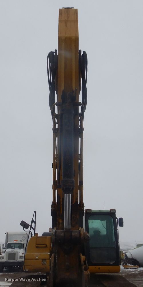 image for item MX9975 2007 Caterpillar 330DL  excavator