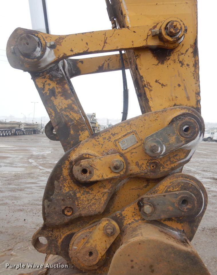 image for item MX9975 2007 Caterpillar 330DL  excavator