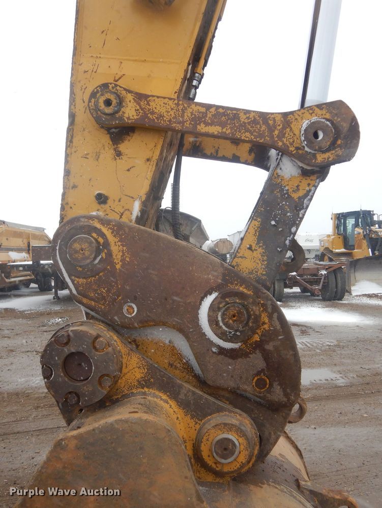 image for item MX9975 2007 Caterpillar 330DL  excavator