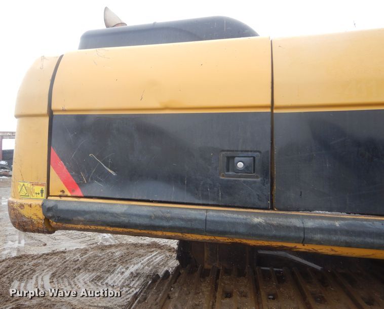 image for item MX9975 2007 Caterpillar 330DL  excavator